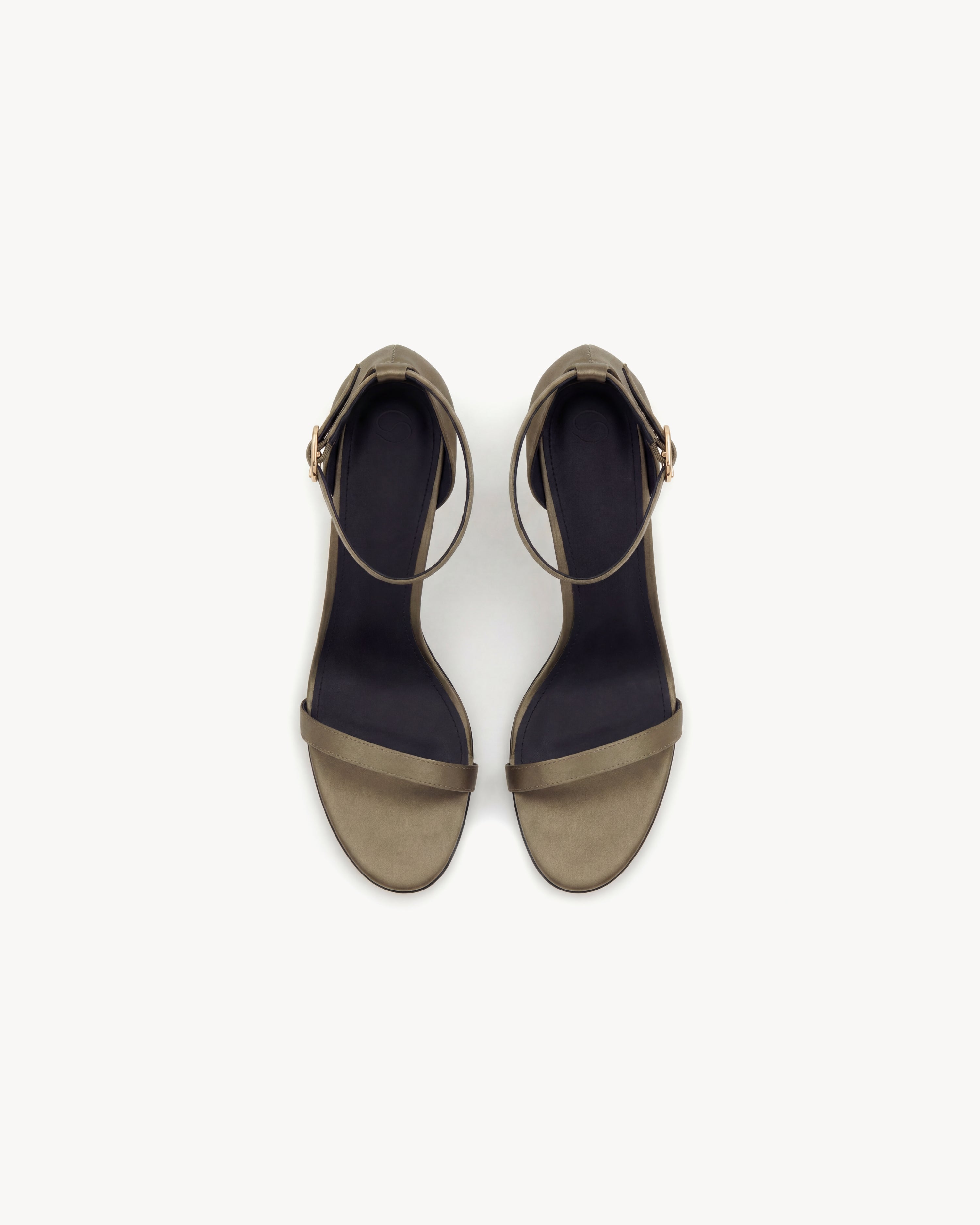 Louise Pumps
